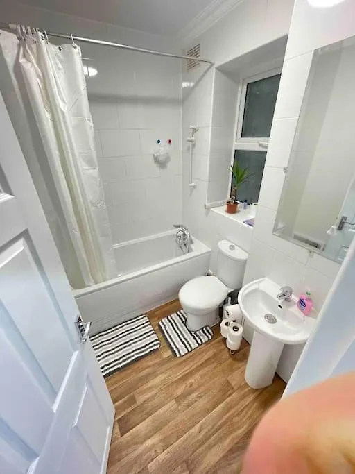 Lovely 1 Bedroom Flat+Living Room With A Sofa Bed London United Kingdom