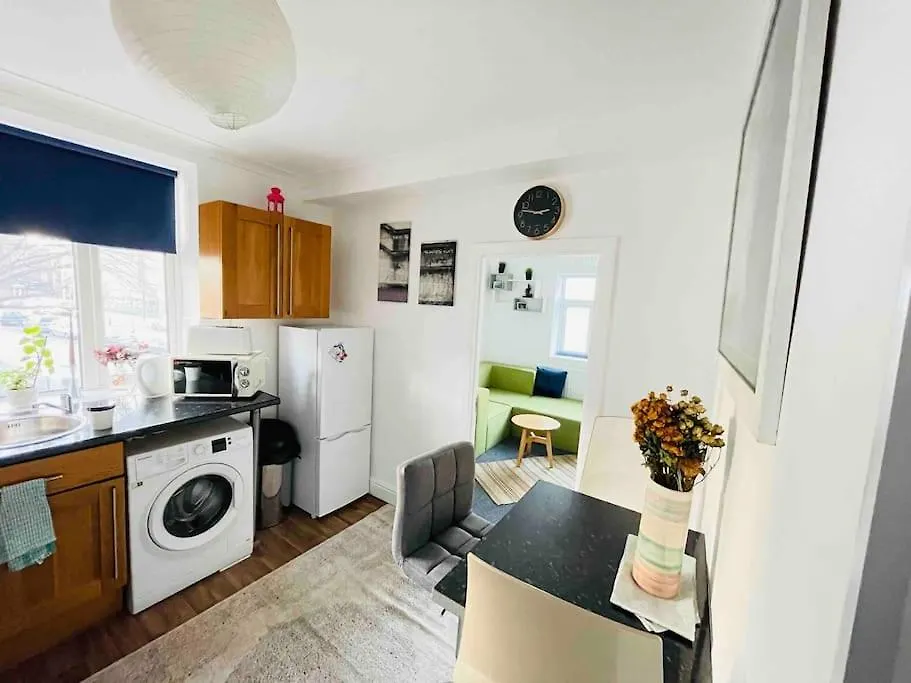 Apartment Lovely 1 Bedroom Flat+Living Room With A Sofa Bed London